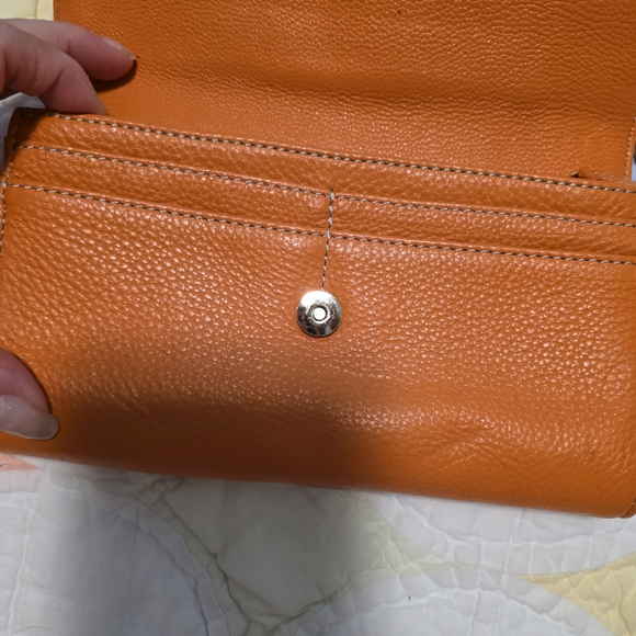 Trina Turk Pebbled Leather Clutch Organizer With Gold Shoulder Chain - MSRP $200 - Picture 9 of 12